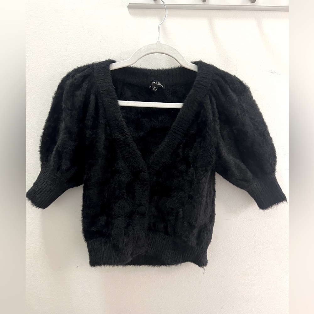 very cute sweater